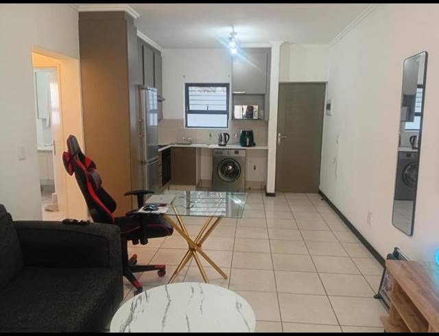 1 BEDROOM APARTMENT FOR SALE IN LONEHILL